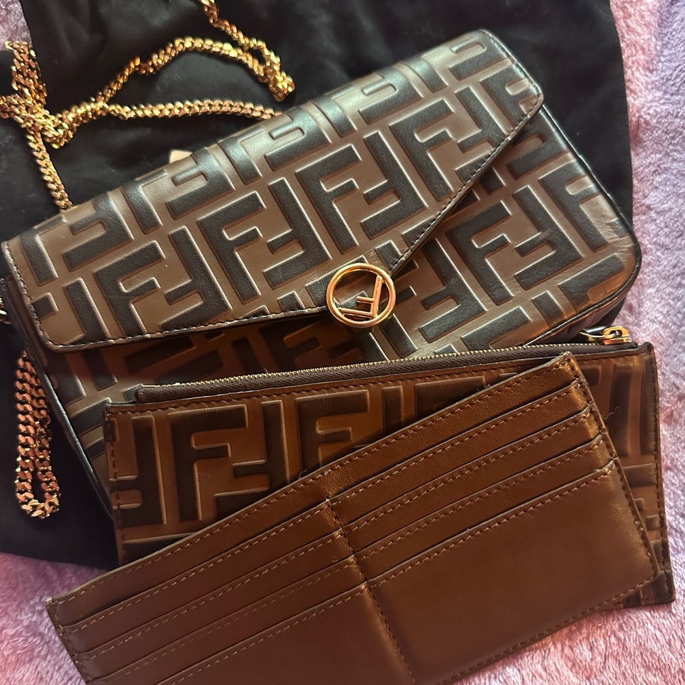 Fendi wallet on vhain